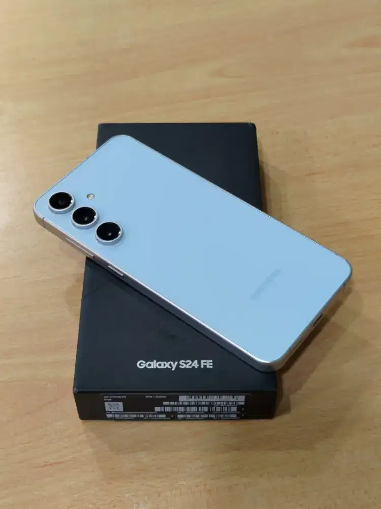 Samsung s24 fe 5g 8/256 gb
