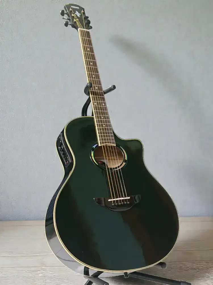 Gitar akustik elektrik Yamaha apx