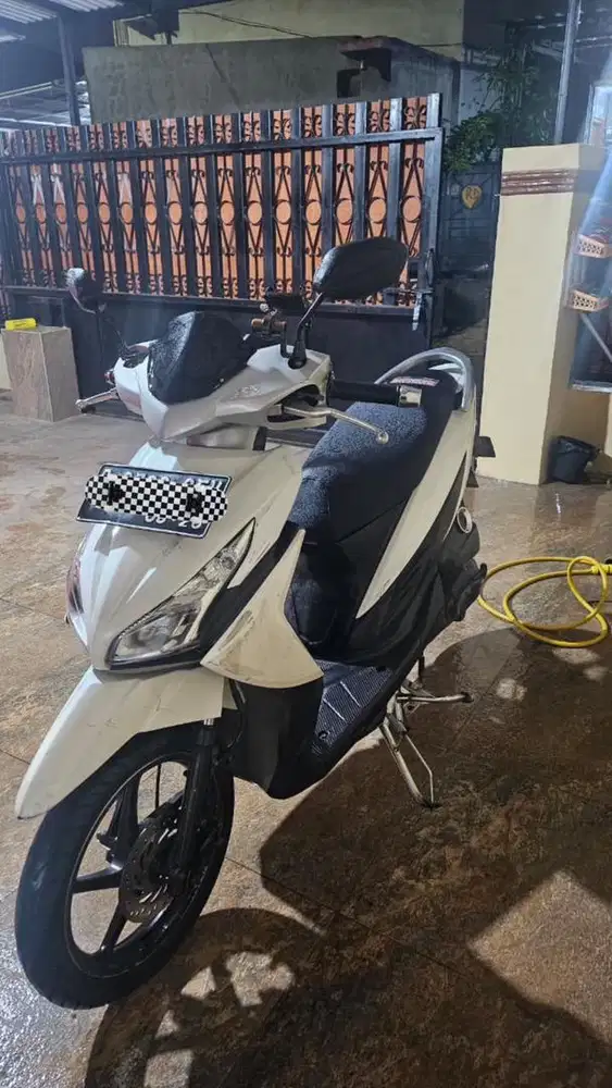 DI JUAL VARIO 110 FI PUTIH WHITE