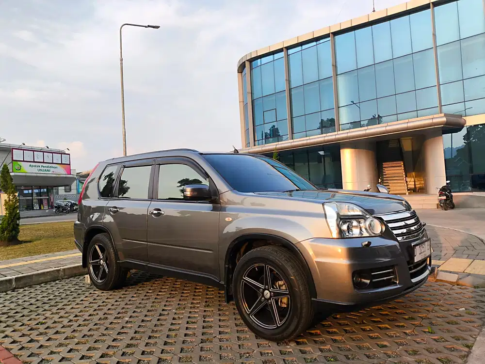 Nissan X-Trail 2010 Bensin