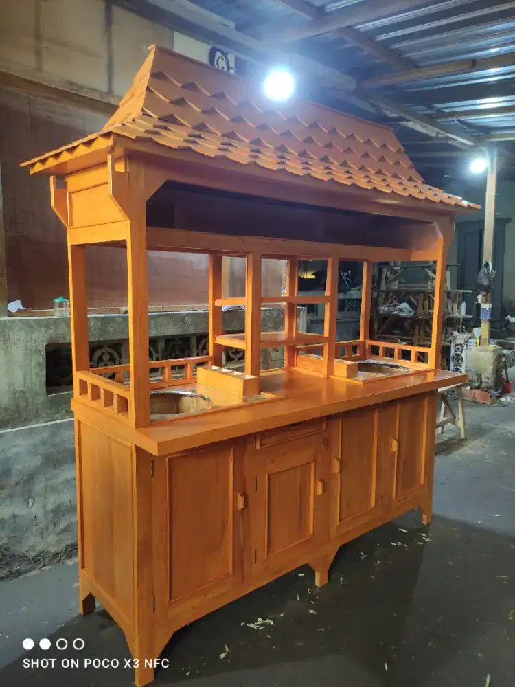 Gerobak mie ayam bakso, gerobak angkringan, gerobak soto, gerobak sate