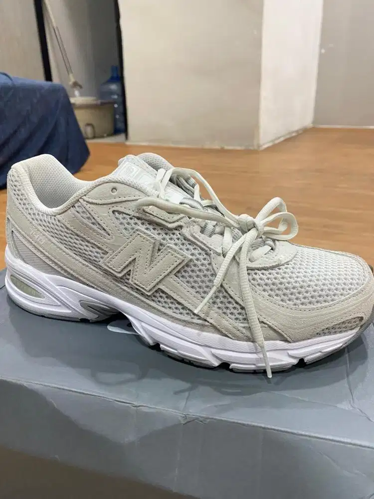 New Balance 740