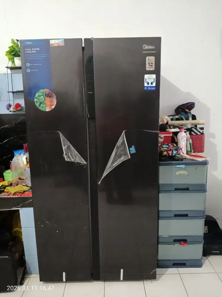 Di jual kulkas 2 pintu