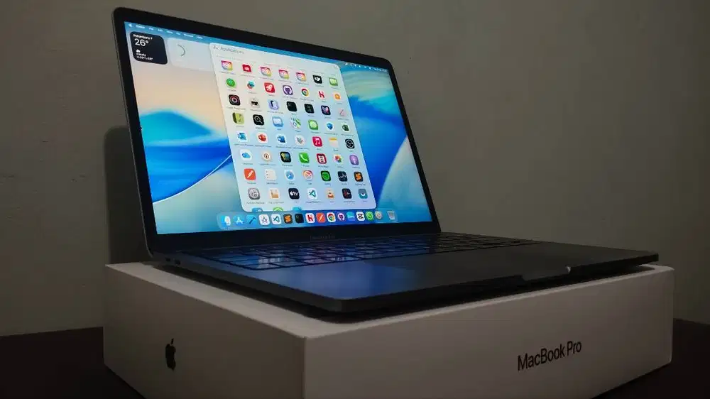 MacBook Pro M2 13 Inch 8/512gb iBox Fullset Ori