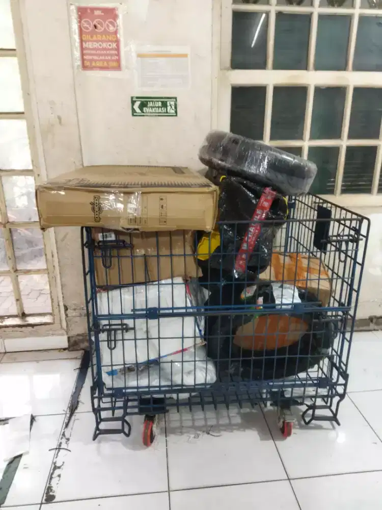 Butuh cepat kurir motor antar paket shopee