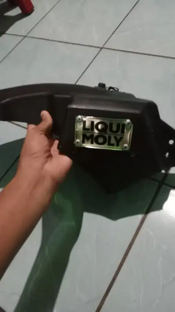 HUGGER MOTOR BEAT DELUXE MEREK LIQUI MOLY