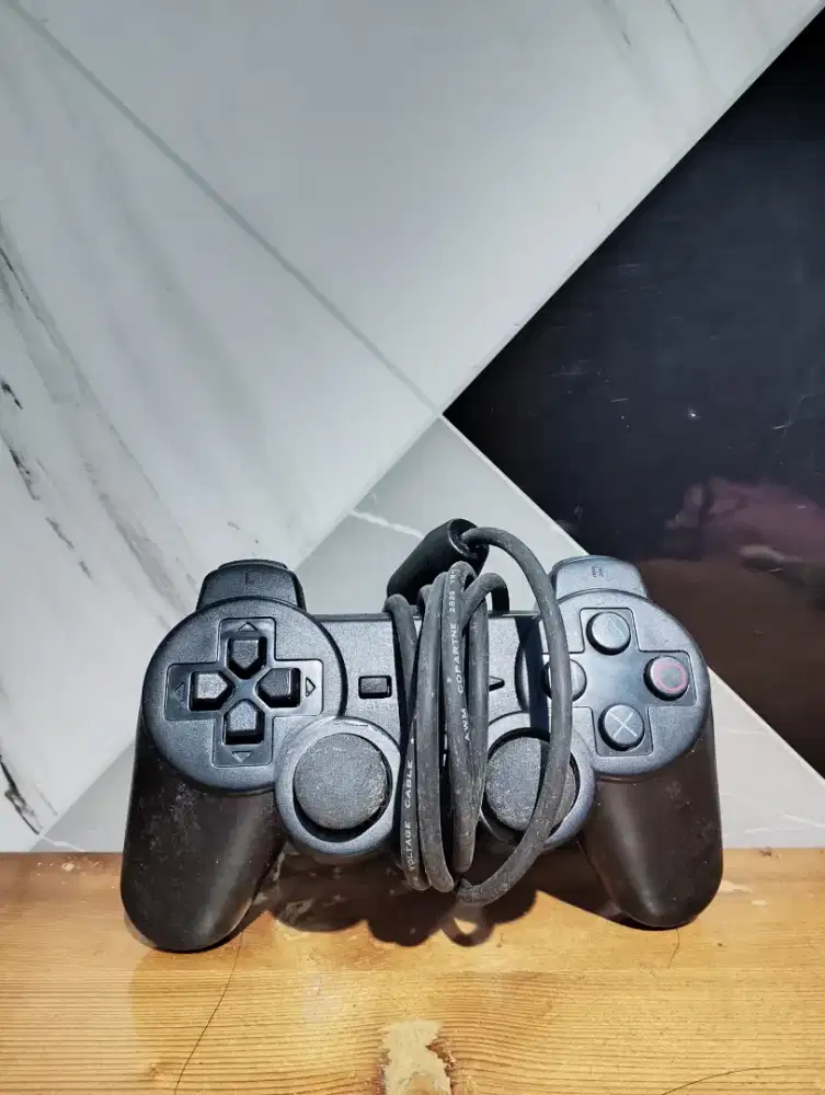 Stik PS 2 dan normal