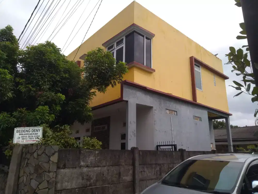 Di sewakan rumah dan prabot komplit.