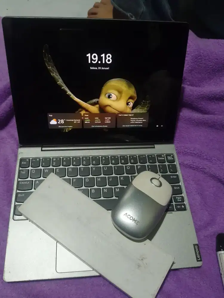 Lenovo IdeaPad Touchscreen