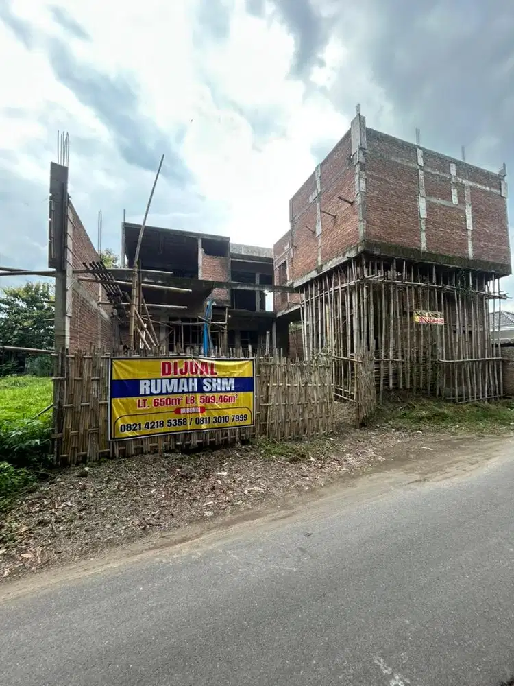 Di Jual Rumah Dua Lantai