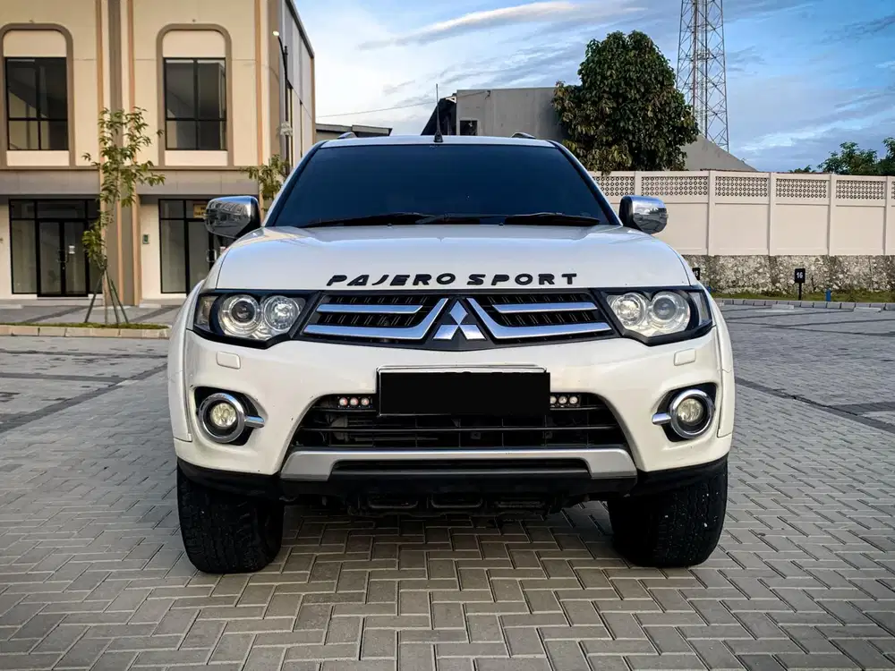 TERMURAH MITSUBISHI PAJERO DAKAR VGT AT 2013 PUTIH