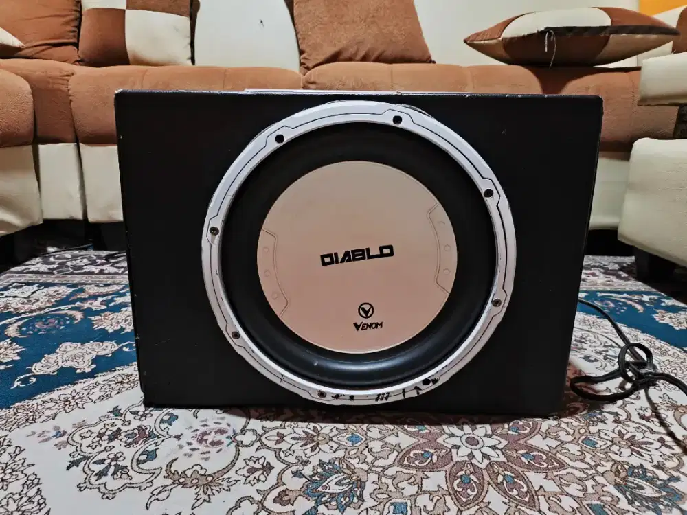 Subwoofer venom diablo dan monoblok avx