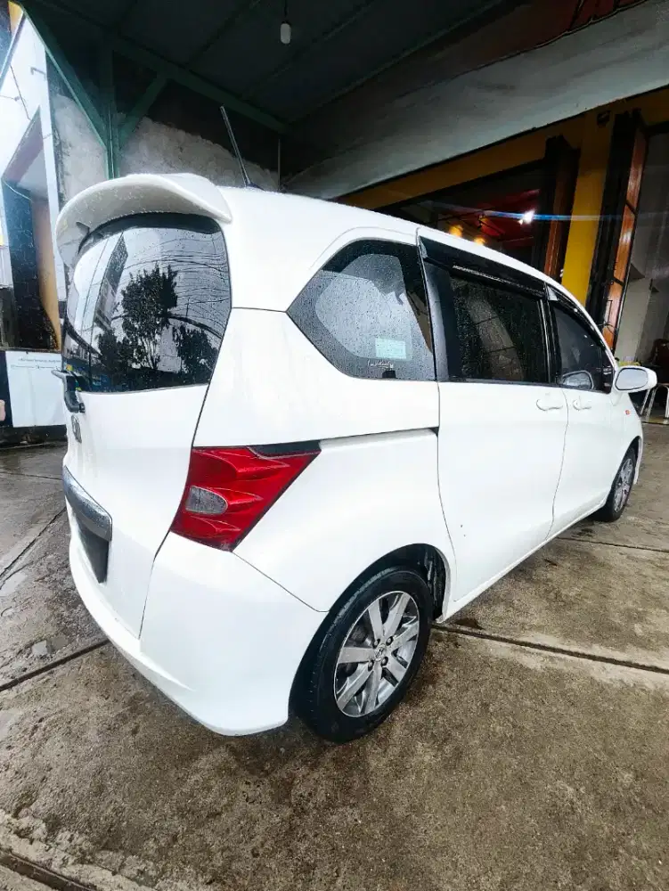 honda freed psd 2010