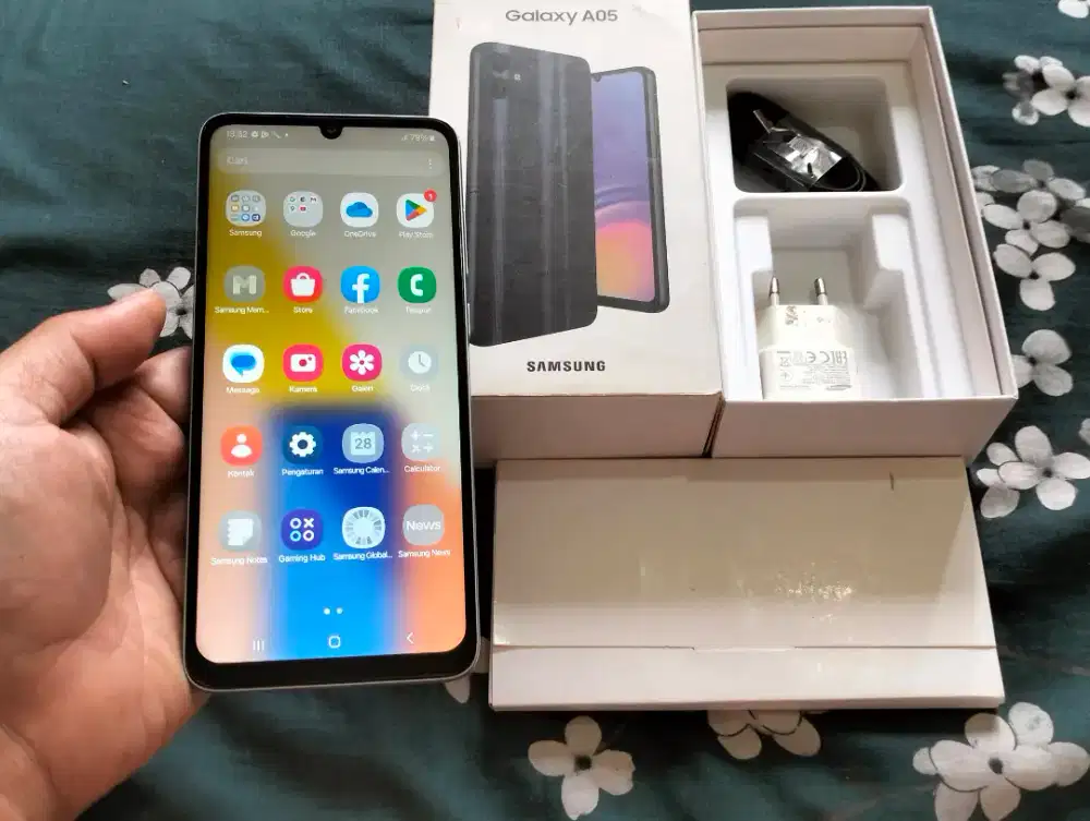 BUTUH UANG SAMSUNG GALAXY A05 RAM 6GB / 128GB 4G 6.7inch 50MP 5000Mah