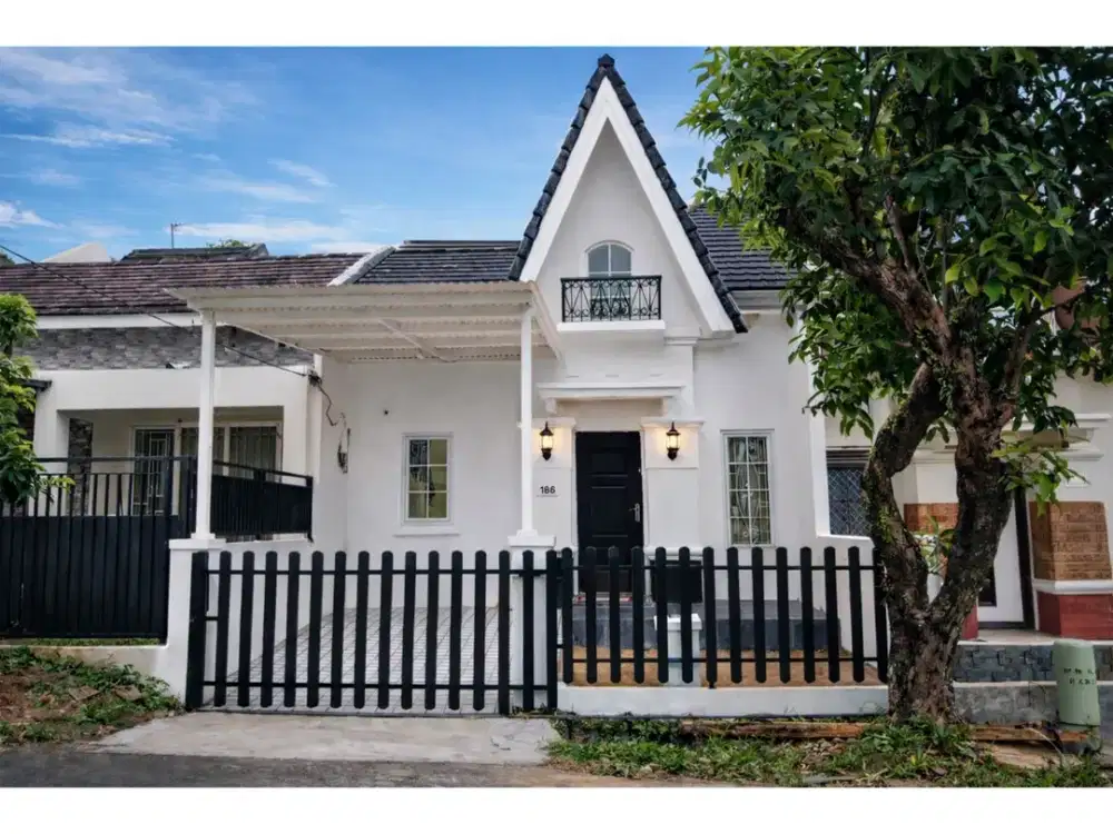 DIJUAL RUMAH BAGUS BARU RENOVASI HARGA MURAH VENESIA SENTUL CITY SSR885