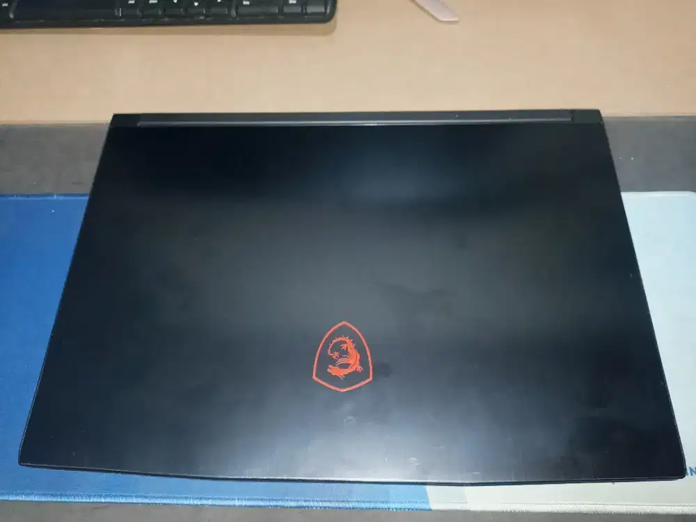 Laptop MSI i7 Ram 16 SSD 512 GTX 1650