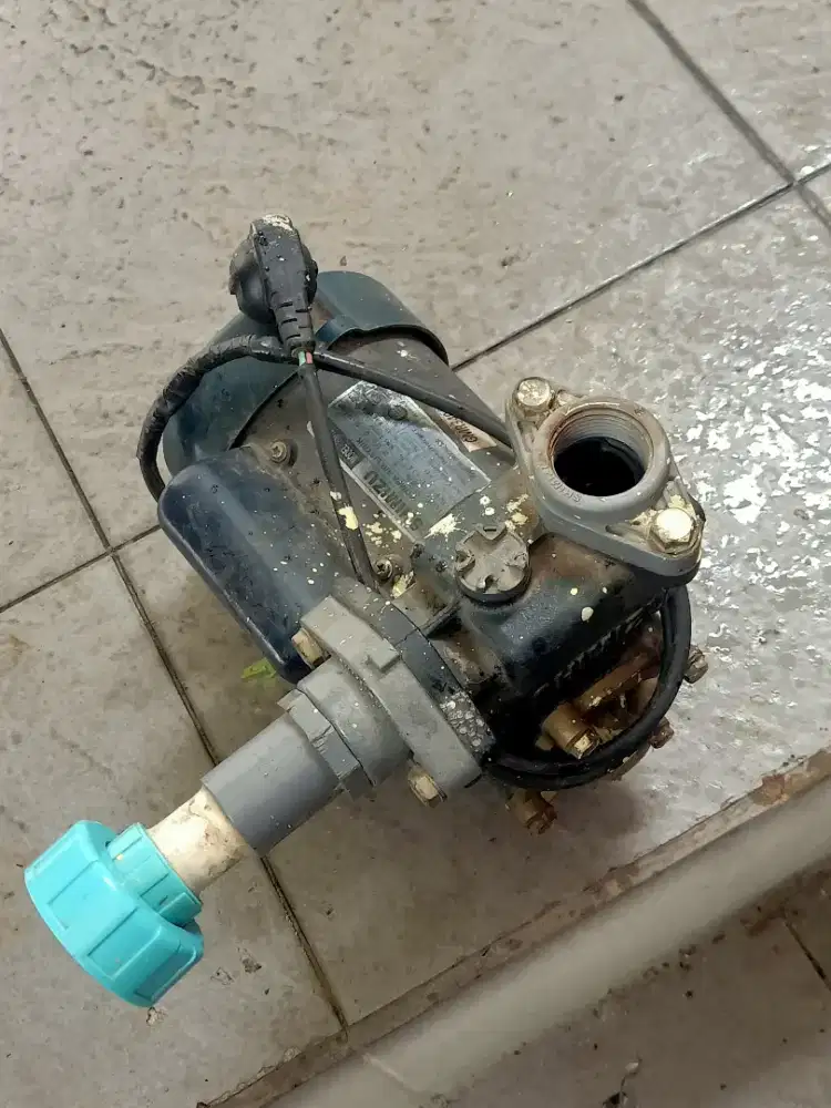 Di jual murah meriah aja buruan yg butuh  wa dan hp