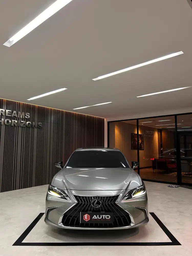 Lexus ES300H 2024 ES300 Hybrid Sonic Titanium Nik 2023 B71NIN Km16rb