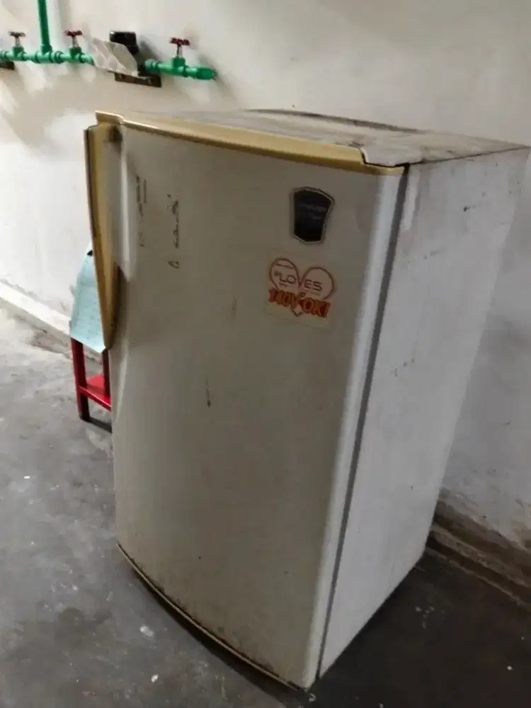 Kulkas 1 pintu masih dingin