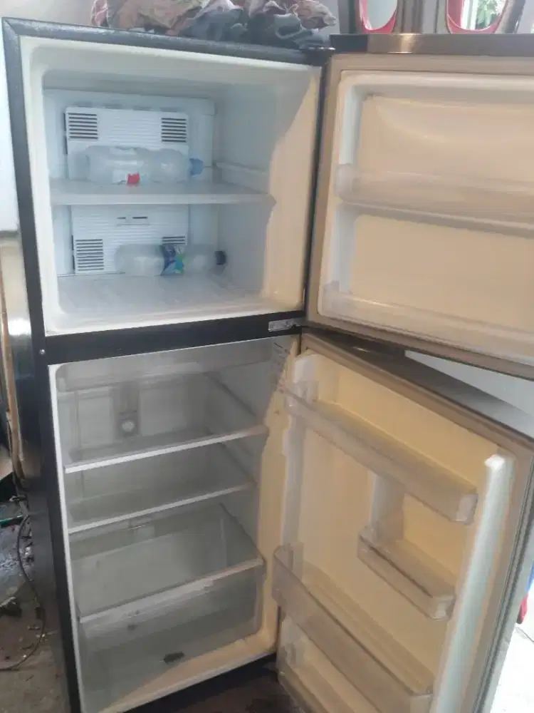 Kulkas panasonic 2 pintu