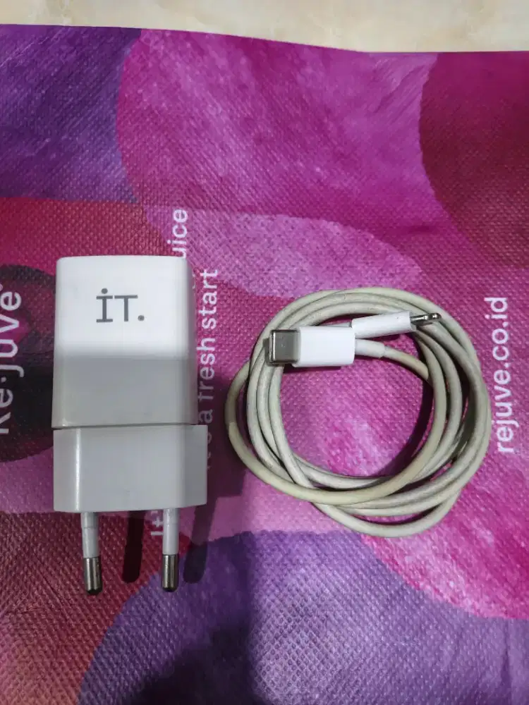 Charger iphone c to lightning ori