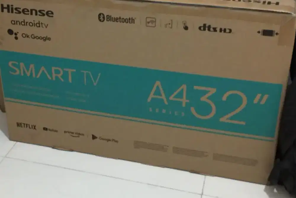 TV xiaomi 32 inch bekas tapi barang berkualitas segel dus.