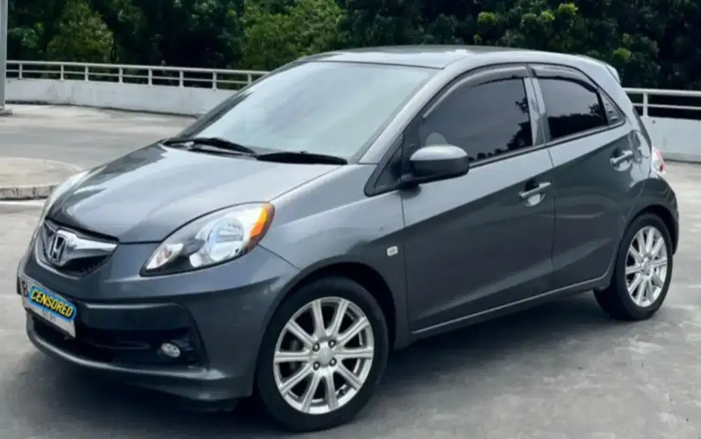 Brio 2015 E matik Low kilometer Tangan pertama