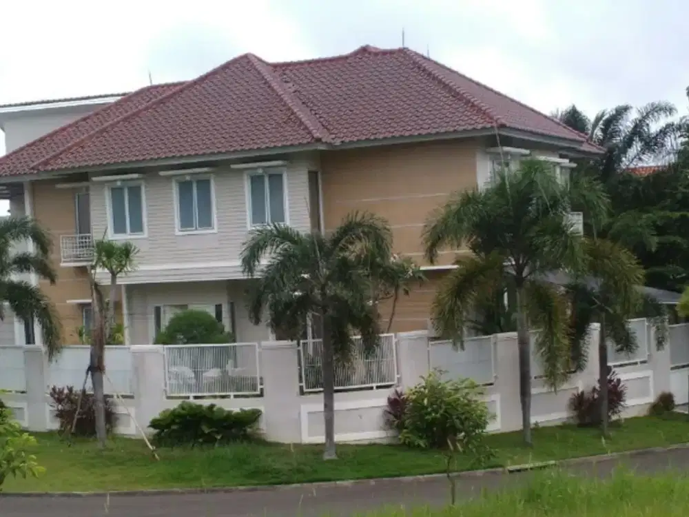 Dijual rumah hook view golf cluster imperial Sentul city Bogor Babakan Madang