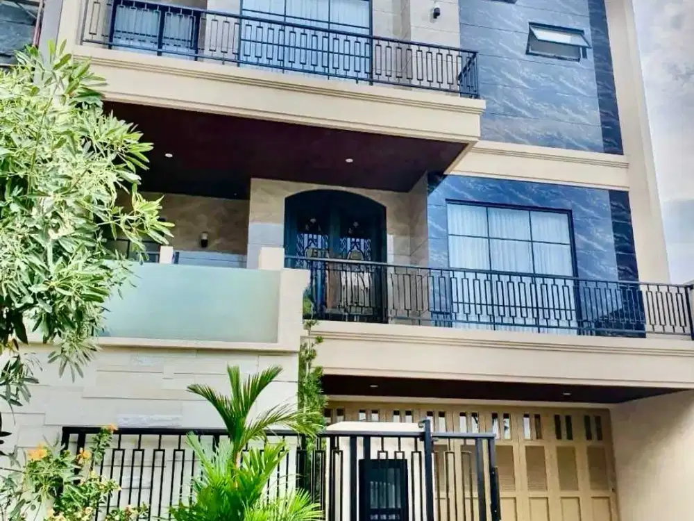 DIJUAL RUMAH EMERALD MANSION CITRALAND FULL FURNISH BARU 4KT POOL