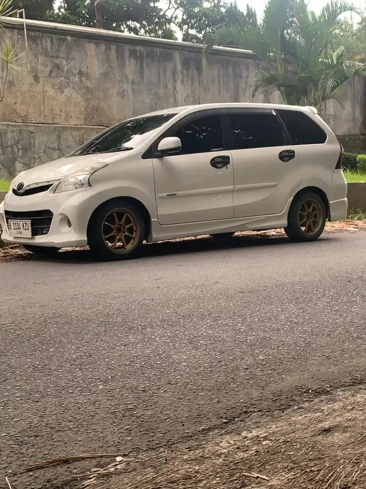 Xenia R deluxe tahun 2014