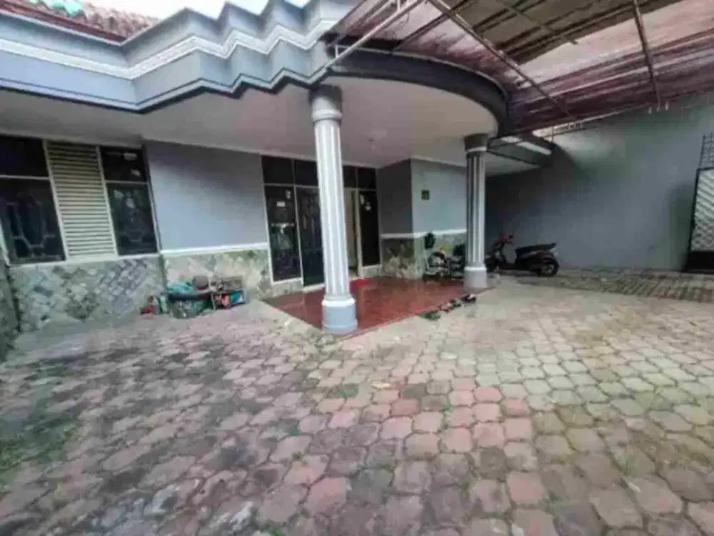 rumah besar luas 503 bagus buat investasi di sukun jl tebo hanya 50 m dari jalan utama mulyorejo dekat bandulan