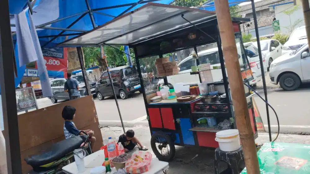 Lowongan serabutan jaga stand martabak manis dan minuman