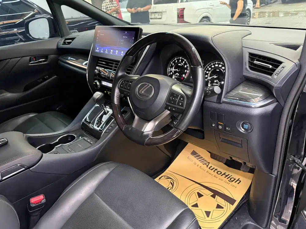 DP10% [Km7.000] LM350 7Seater 2022 Black / LM 350 Reg 2023 #AUTOHIGH