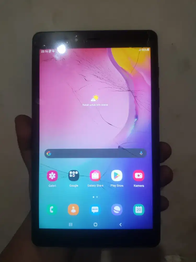 Samsung tab A8 2019 minus retak