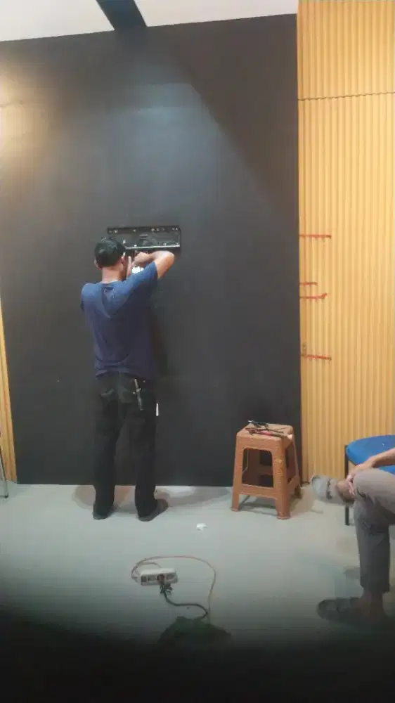 BREKET LED TV/BRAKET TV/BRIKET TV/BRACKET TV/GANTUNGAN TV