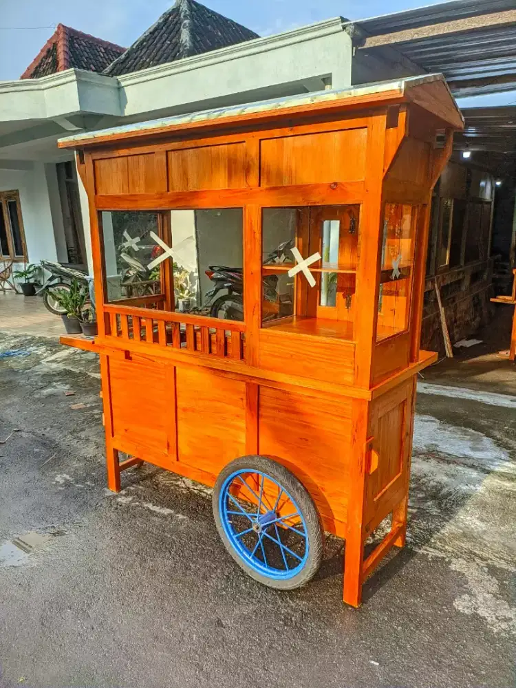 Gerobak bakso, gerobak angkringan, gerobak mie ayam,dll