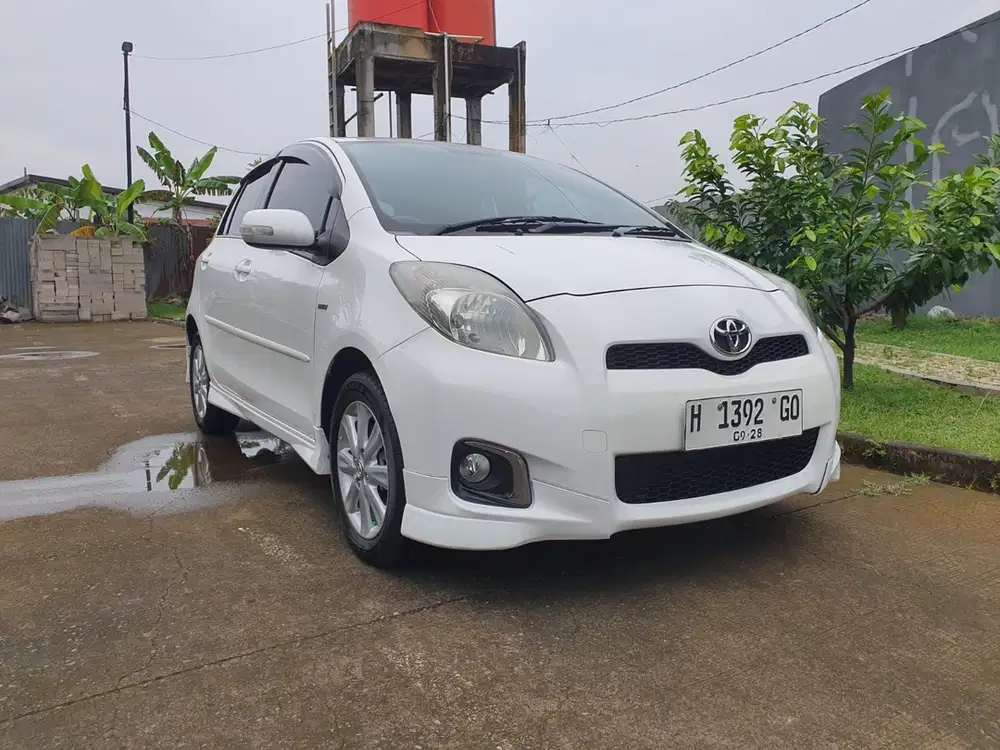 Toyota Yaris  S limited 2012 automatic