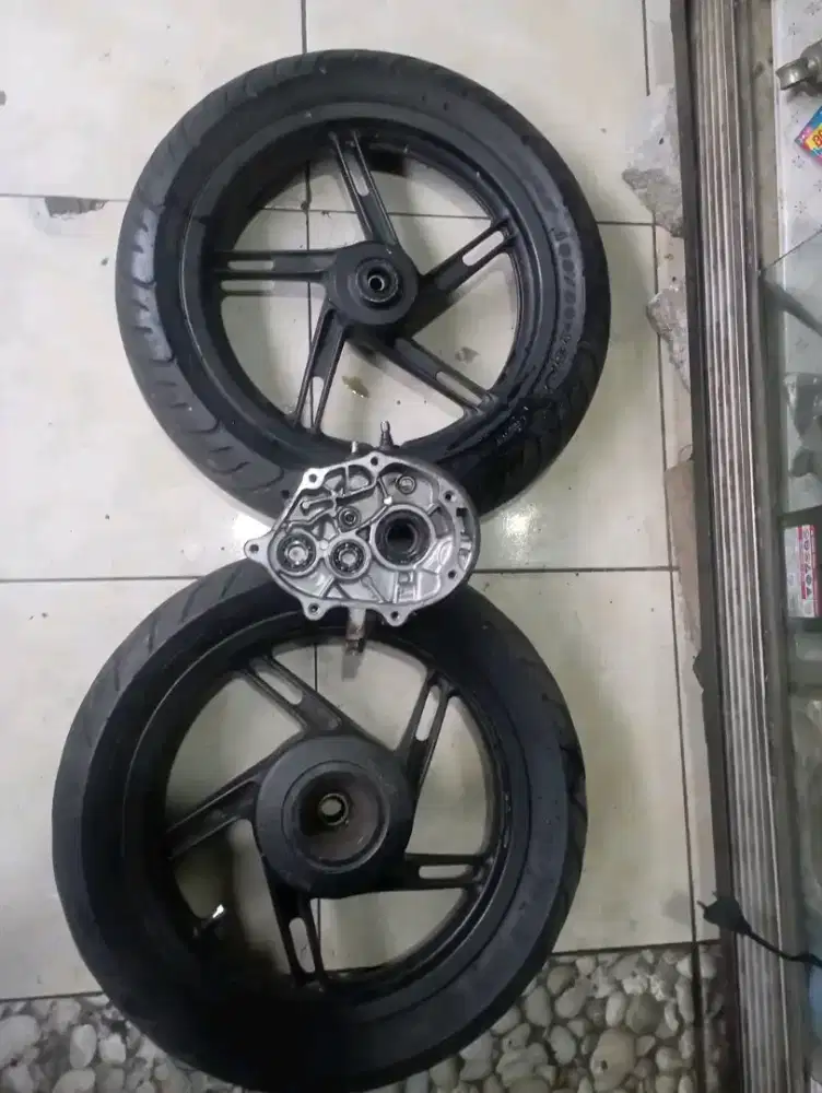 Pelek  PCX cbu siap pake pnp Vario 125/150/160