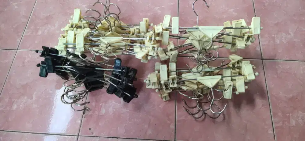 Hanger jepit serbaguna