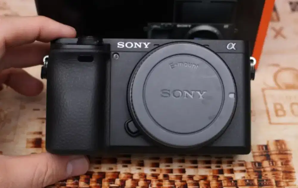 KAMERA SONY A6400+ LENSA 7ARTISAN 50mm f.1.8