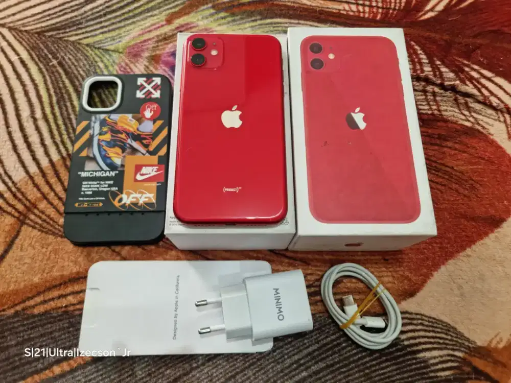 iPhone 11 64GB LL/A BH 78% Fullset
Face id On, True Tone On, All Op