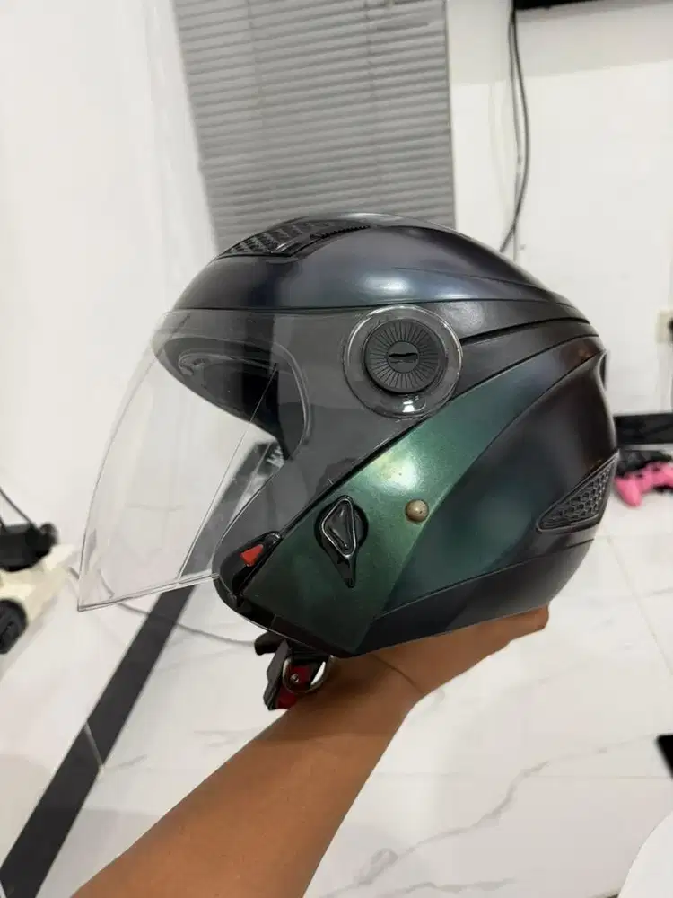 Helm ZEUS BUNGLON (hijau+hitam)