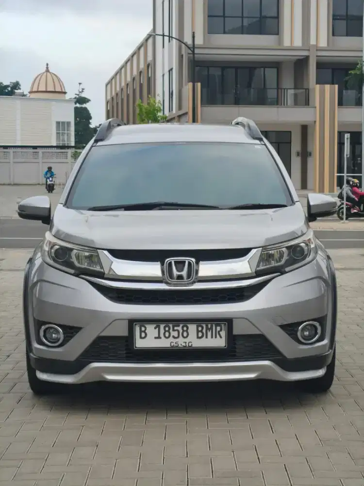 HONDA BR-V 1.5 E PRESTIGE AT 2017 SIAP PAKAI & SANGAT TERAWAT