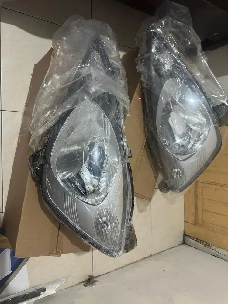 Headlamp honda jazz ge8 2011