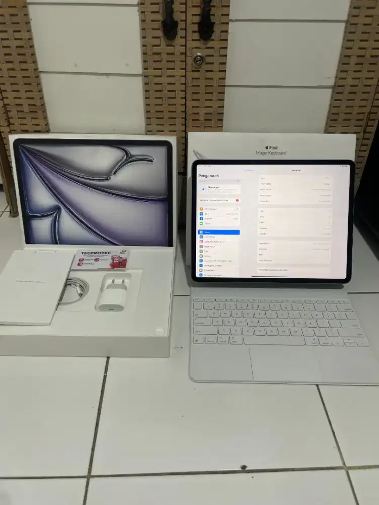 iPad Air M3 13 inch 128 iBox + Magic Keyboard Like New Garansi Panjang