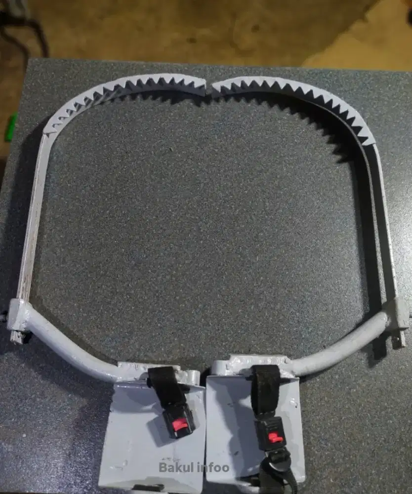 Alat memanjat pohon kelapa/pinang