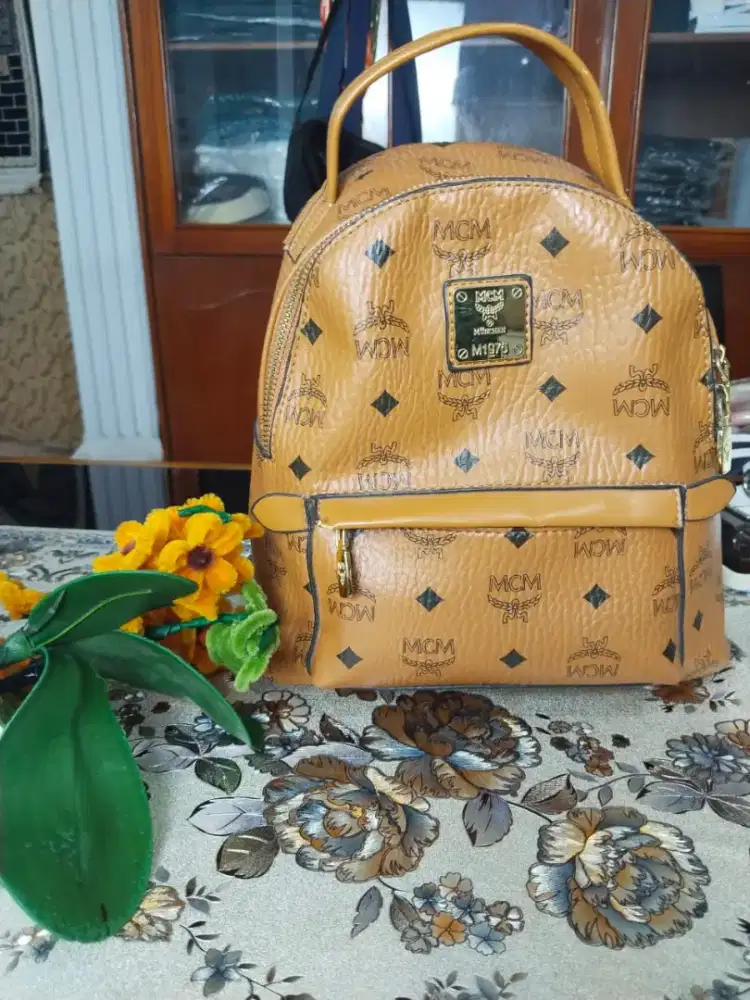 Admin/host live skincare