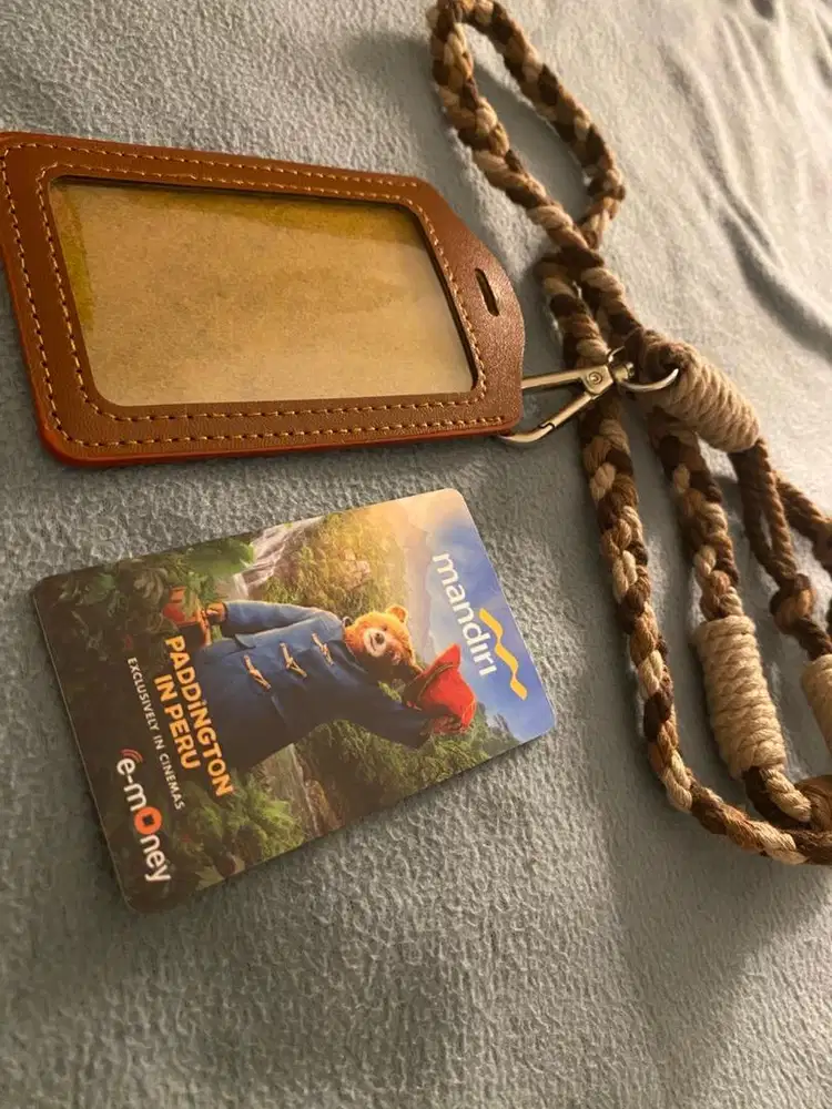 Tali kartu aesthetic coklat