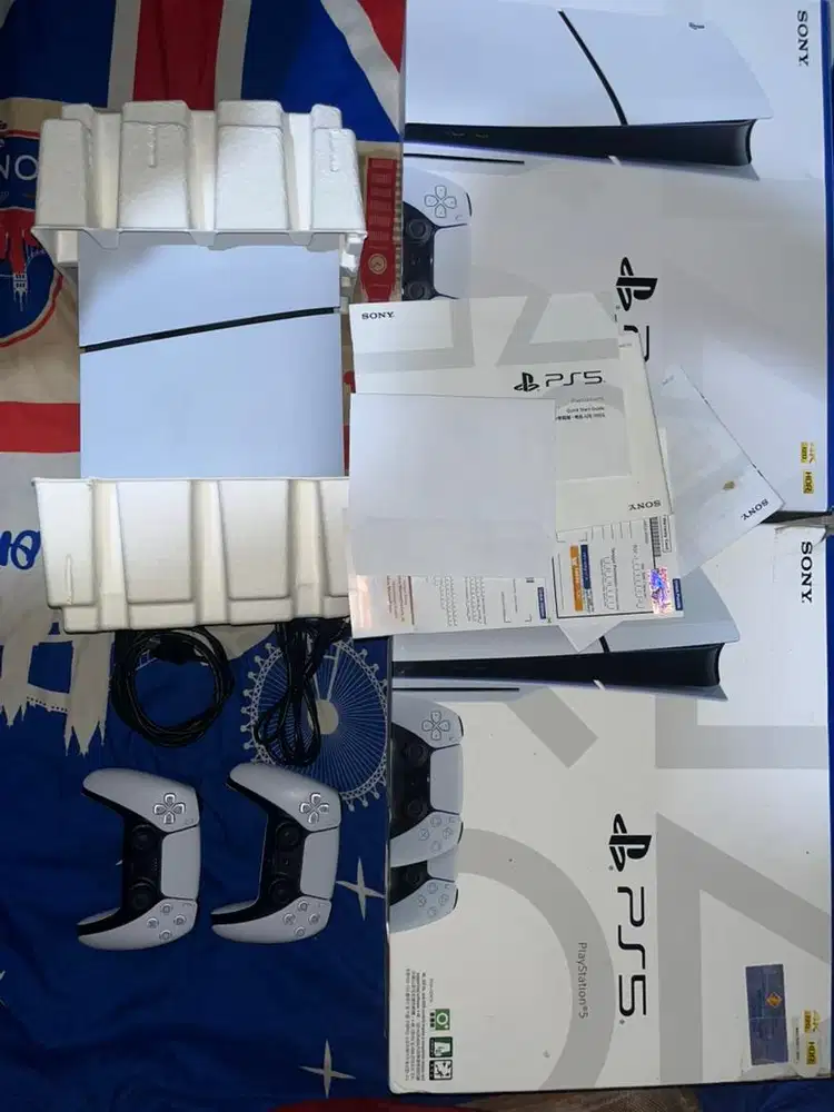 PS5 slim indo cfi20 bundle 2 DS SSD 1tb