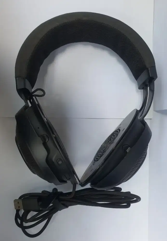 Headphone Razer Kraken pro V2 (BACA DESKRIPSI)